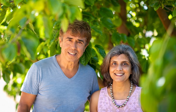 Pakistani mulberry farmers Anil and Smita