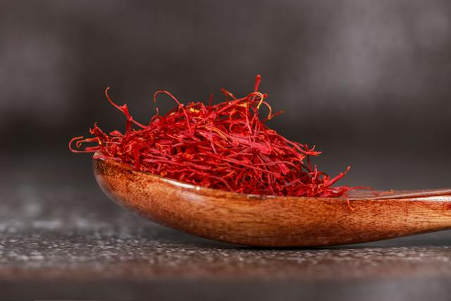 how to grow saffron for profit
